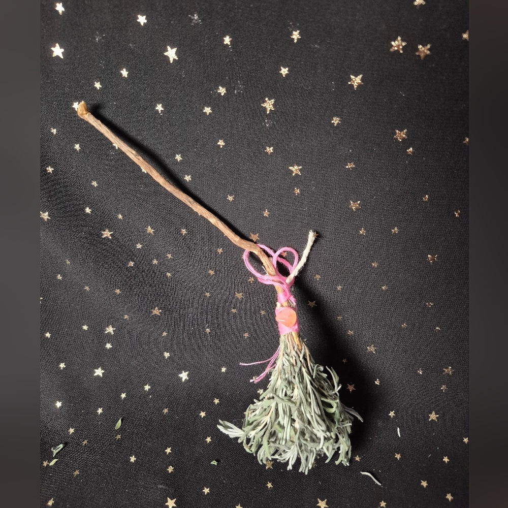 Shorty Lavender Herbal Besom Broom With Ametrine? Chip